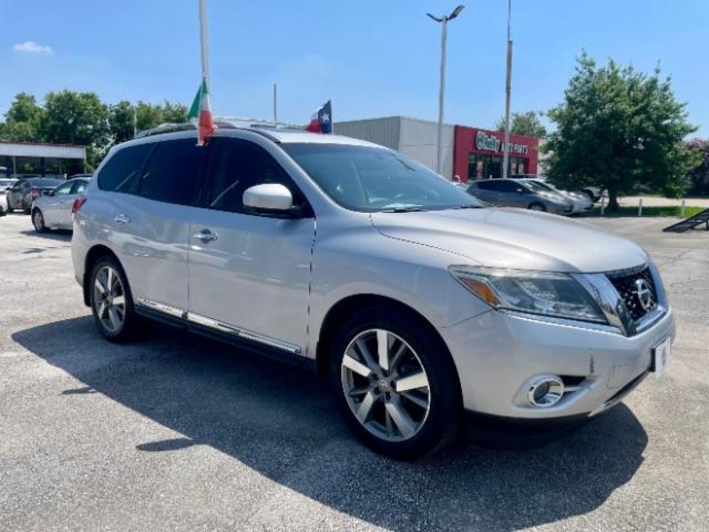 2015 Brilliant Silver Met Nissan Pathfinder SPORT UTILITY 4-DR (5N1AR2MN1FC) with an 3.5L V6 DOHC 24V engine, Continuously Variabl transmission, located at 4545 Spencer Hwy., Pasadena, 77504, (832) 266-1645, 29.666037, -95.173775 - Photo#0