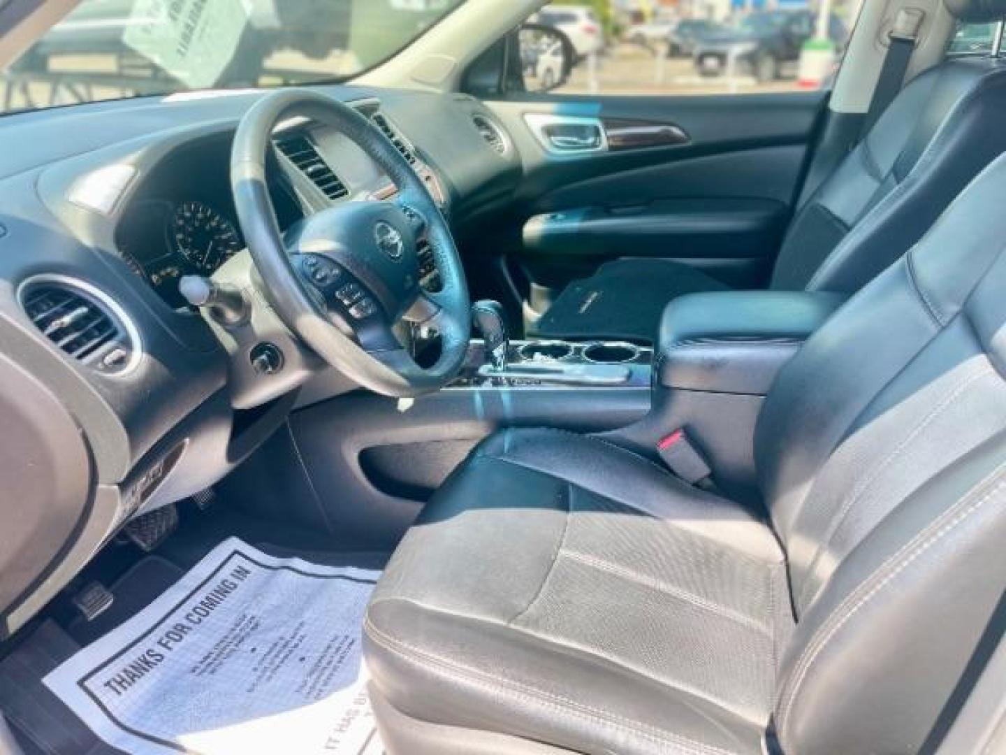 2015 Brilliant Silver Met Nissan Pathfinder SPORT UTILITY 4-DR (5N1AR2MN1FC) with an 3.5L V6 DOHC 24V engine, Continuously Variabl transmission, located at 4545 Spencer Hwy., Pasadena, 77504, (832) 266-1645, 29.666037, -95.173775 - Photo#9