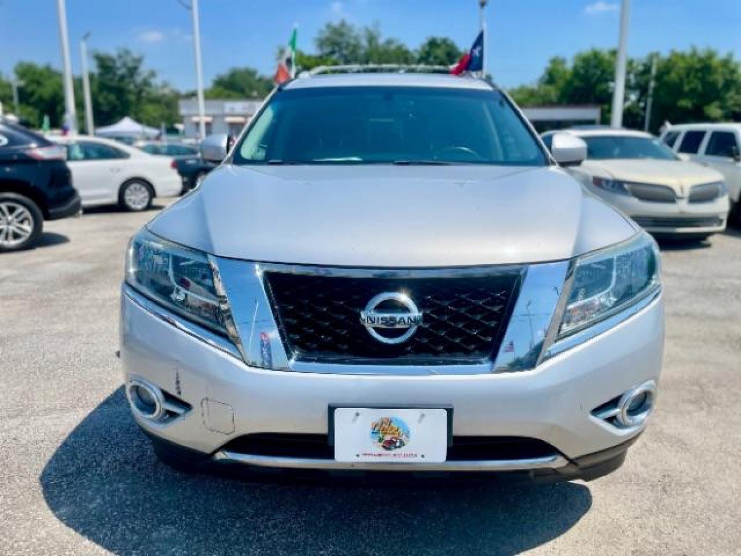 2015 Brilliant Silver Met Nissan Pathfinder SPORT UTILITY 4-DR (5N1AR2MN1FC) with an 3.5L V6 DOHC 24V engine, Continuously Variabl transmission, located at 4545 Spencer Hwy., Pasadena, 77504, (832) 266-1645, 29.666037, -95.173775 - Photo#2