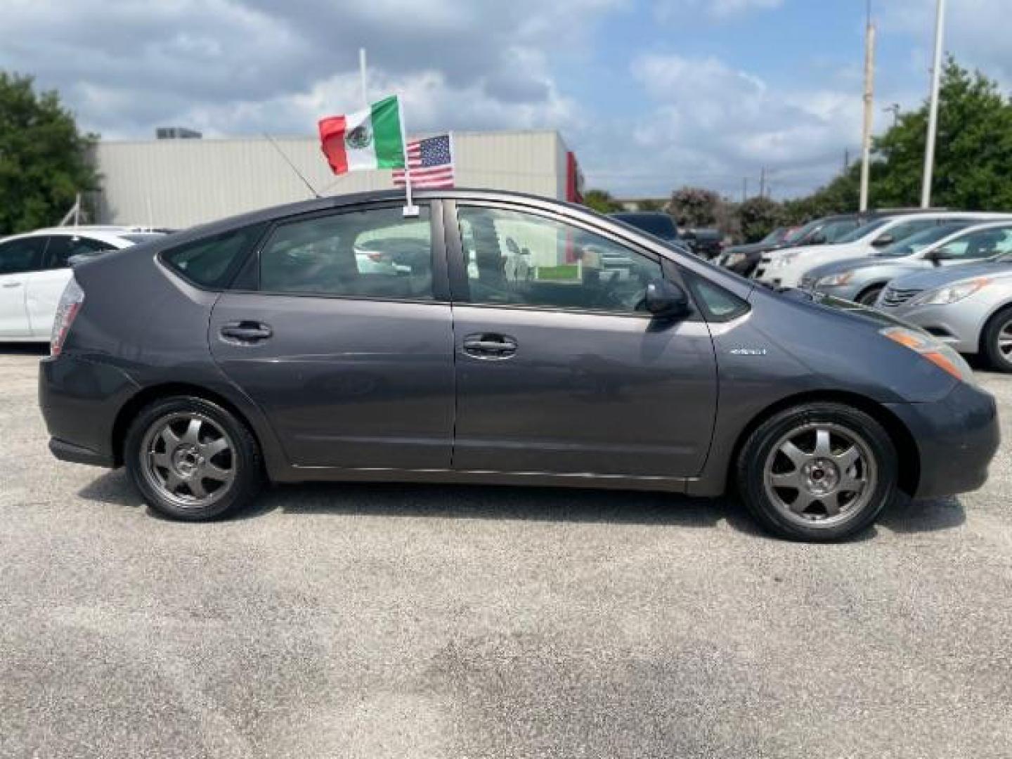 2007 Magnetic Gray /Dark Gray Cloth Interior Toyota Prius 4-Door Liftback (JTDKB20U373) with an 1.5L L4 DOHC 16V HYBRID engine, Continuously Variable Transmission transmission, located at 4545 Spencer Hwy., Pasadena, 77504, (832) 266-1645, 29.666037, -95.173775 - Photo#3