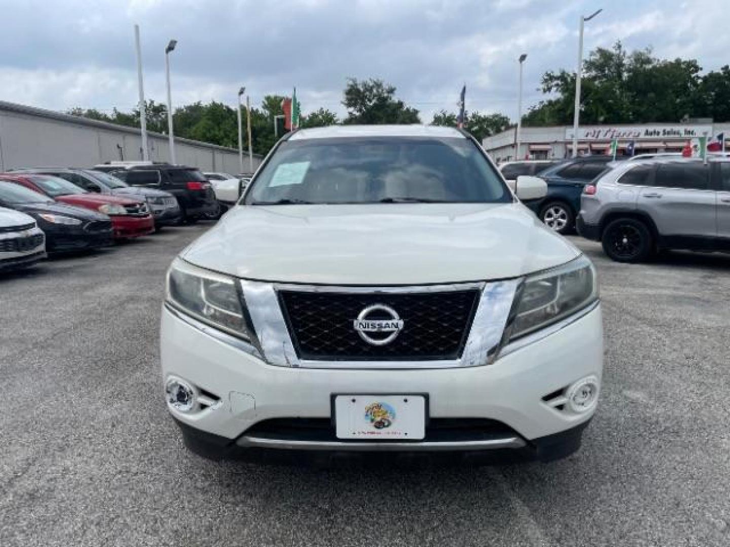 2014 Moonlight White Nissan Pathfinder S 4WD (5N1AR2MM4EC) with an 3.5L V6 DOHC 24V engine, Continuously Variabl transmission, located at 7935 Gulf Freeway, Houston, 77017, (832) 266-1645, 29.684393, -95.275665 - Photo#0