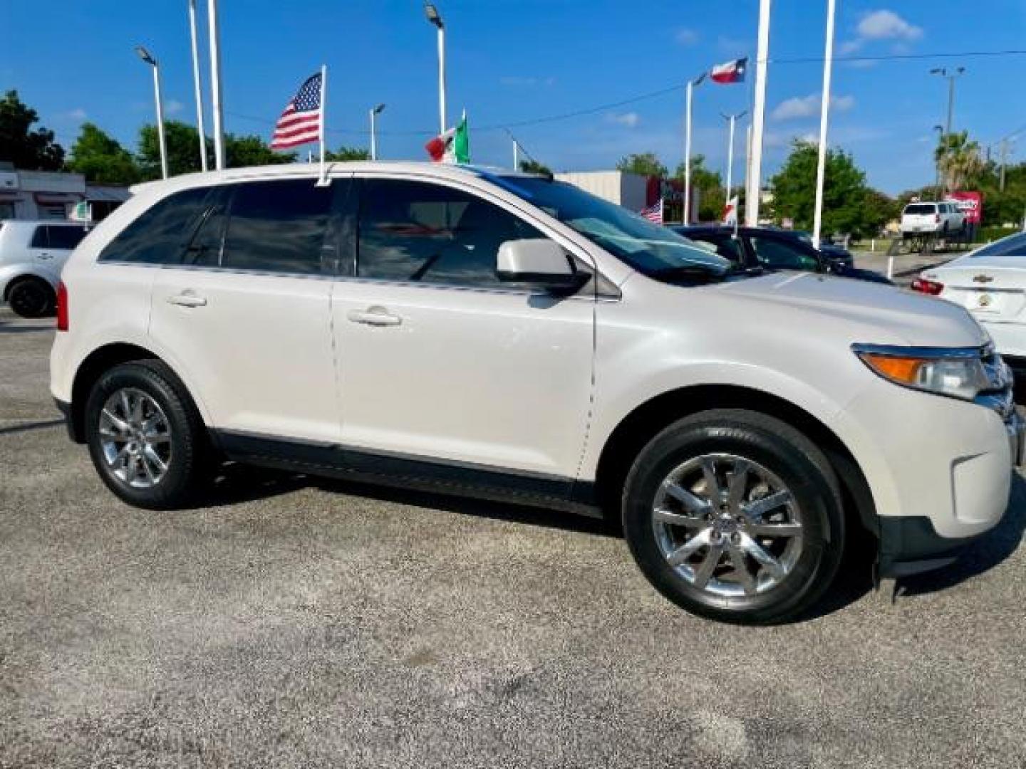 2011 White Platinum Tricoat Metallic Ford Edge Limited FWD (2FMDK3KC8BB) with an 3.5L V6 DOHC 24V engine, 6-Speed Automatic transmission, located at 4545 Spencer Hwy., Pasadena, 77504, (832) 266-1645, 29.666037, -95.173775 - Photo#1