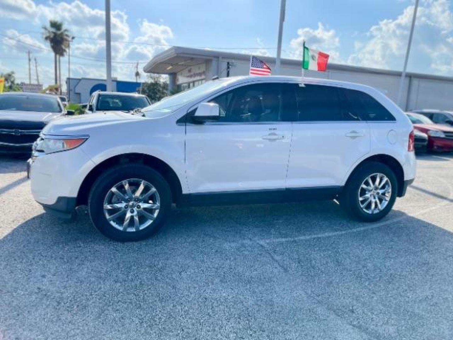 2011 White Platinum Tricoat Metallic Ford Edge Limited FWD (2FMDK3KC8BB) with an 3.5L V6 DOHC 24V engine, 6-Speed Automatic transmission, located at 4545 Spencer Hwy., Pasadena, 77504, (832) 266-1645, 29.666037, -95.173775 - Photo#2