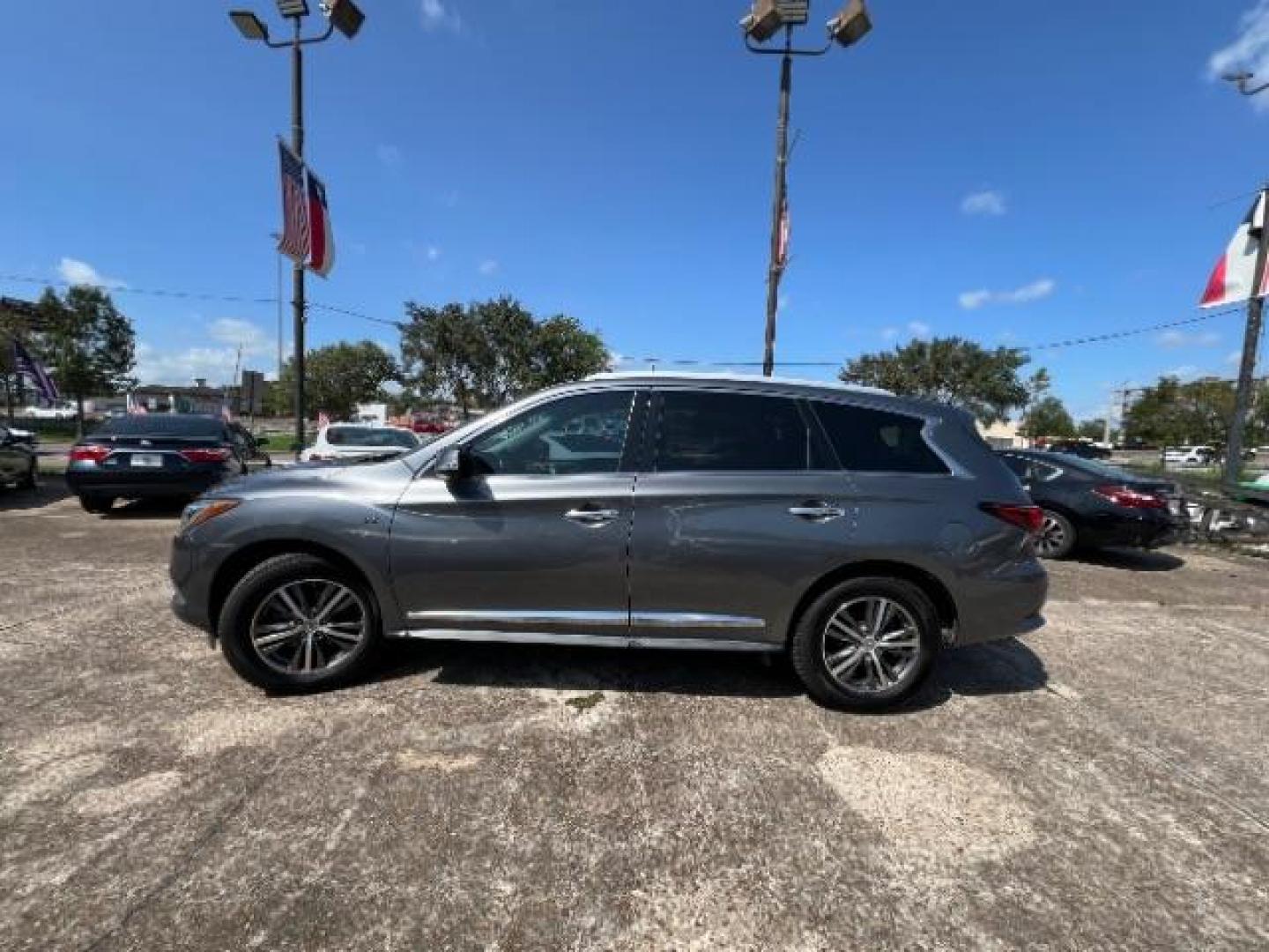 2016 Graphite Shadow /High Contrast Wheat, leather Infiniti QX60 Base FWD (5N1AL0MN0GC) with an 3.5L V6 DOHC 24V engine, Continuously Variable Transmission transmission, located at 7935 Gulf Freeway, Houston, 77017, (832) 266-1645, 29.684393, -95.275665 - Photo#3