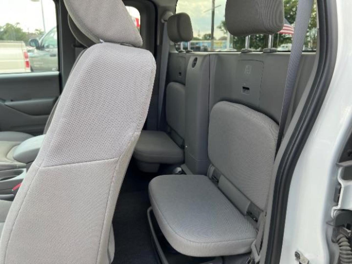 2019 Glacier White Nissan Frontier S King Cab I4 5AT 2WD (1N6BD0CT4KN) with an 2.5L L4 DOHC 16V engine, 5-Speed Automatic transmission, located at 7935 Gulf Freeway, Houston, 77017, (832) 266-1645, 29.684393, -95.275665 - Photo#9