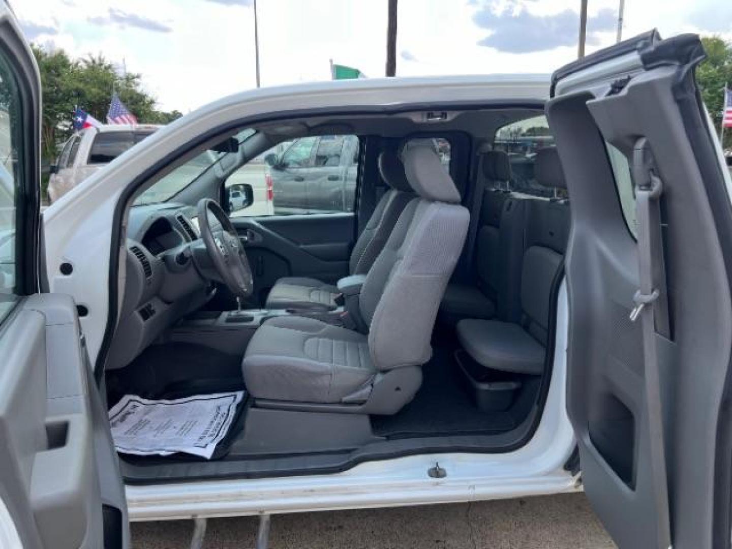 2019 Glacier White Nissan Frontier S King Cab I4 5AT 2WD (1N6BD0CT4KN) with an 2.5L L4 DOHC 16V engine, 5-Speed Automatic transmission, located at 7935 Gulf Freeway, Houston, 77017, (832) 266-1645, 29.684393, -95.275665 - Photo#11