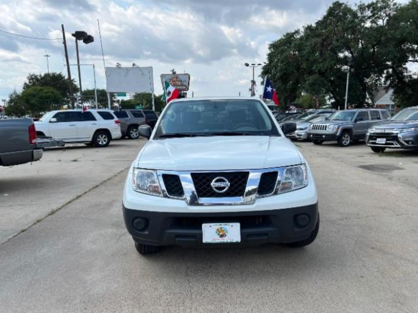 2019 Glacier White Nissan Frontier S King Cab I4 5AT 2WD (1N6BD0CT4KN) with an 2.5L L4 DOHC 16V engine, 5-Speed Automatic transmission, located at 7935 Gulf Freeway, Houston, 77017, (832) 266-1645, 29.684393, -95.275665 - Photo#1