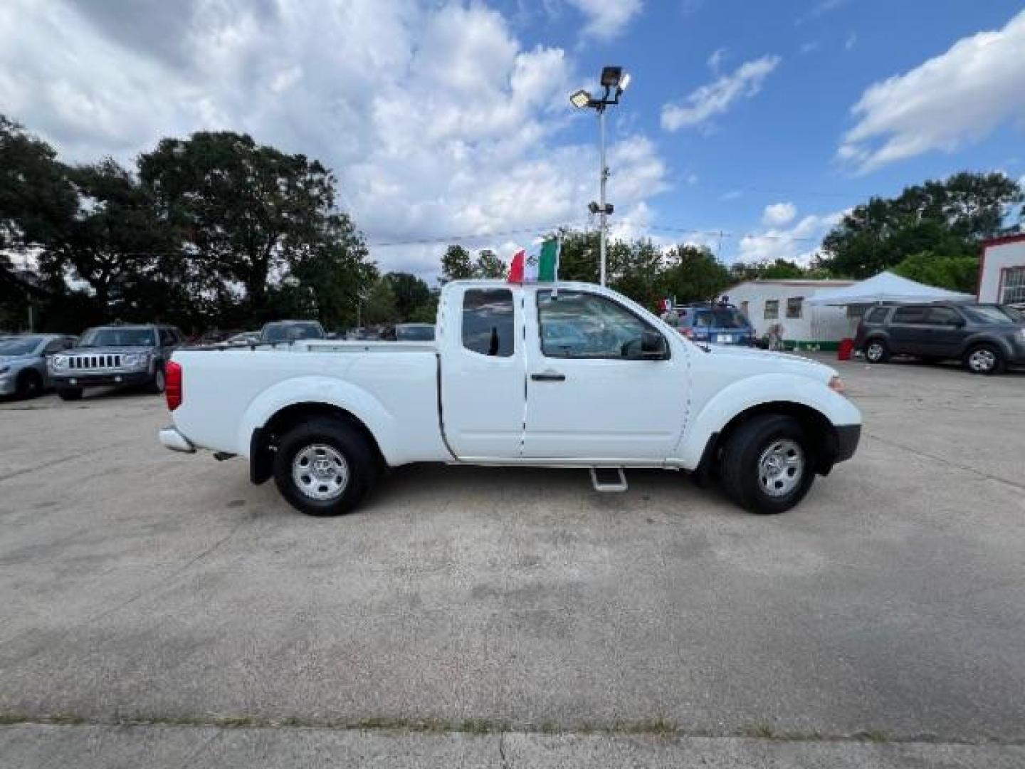 2019 Glacier White Nissan Frontier S King Cab I4 5AT 2WD (1N6BD0CT4KN) with an 2.5L L4 DOHC 16V engine, 5-Speed Automatic transmission, located at 7935 Gulf Freeway, Houston, 77017, (832) 266-1645, 29.684393, -95.275665 - Photo#7