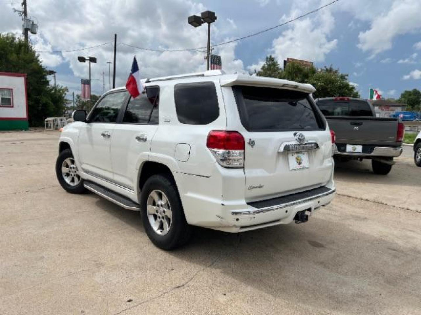 2012 Blizzard Pearl Toyota 4Runner Limited 2WD V6 (JTEZU5JR6C5) with an 4.0L V6 DOHC 24V engine, 5-Speed Automatic transmission, located at 7935 Gulf Freeway, Houston, 77017, (832) 266-1645, 29.684393, -95.275665 - Photo#4