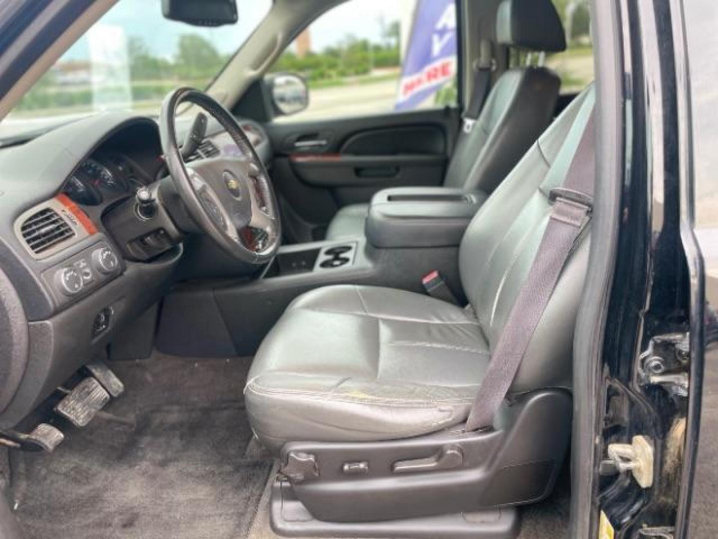 2014 Black Chevrolet Tahoe LS 4WD (1GNSKAE0XER) with an 5.3L V8 OHV 16V FFV engine, 6-Speed Automatic transmission, located at 4545 Spencer Hwy., Pasadena, 77504, (832) 266-1645, 29.666037, -95.173775 - Photo#6