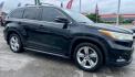 2015 Attitude Black Metallic Toyota Highlander Limited FWD V6 (5TDYKRFH4FS) with an 3.5L V6 DOHC 24V engine, 6-Speed Automatic transmission, located at 4545 Spencer Hwy., Pasadena, 77504, (832) 266-1645, 29.666037, -95.173775 - Photo#3