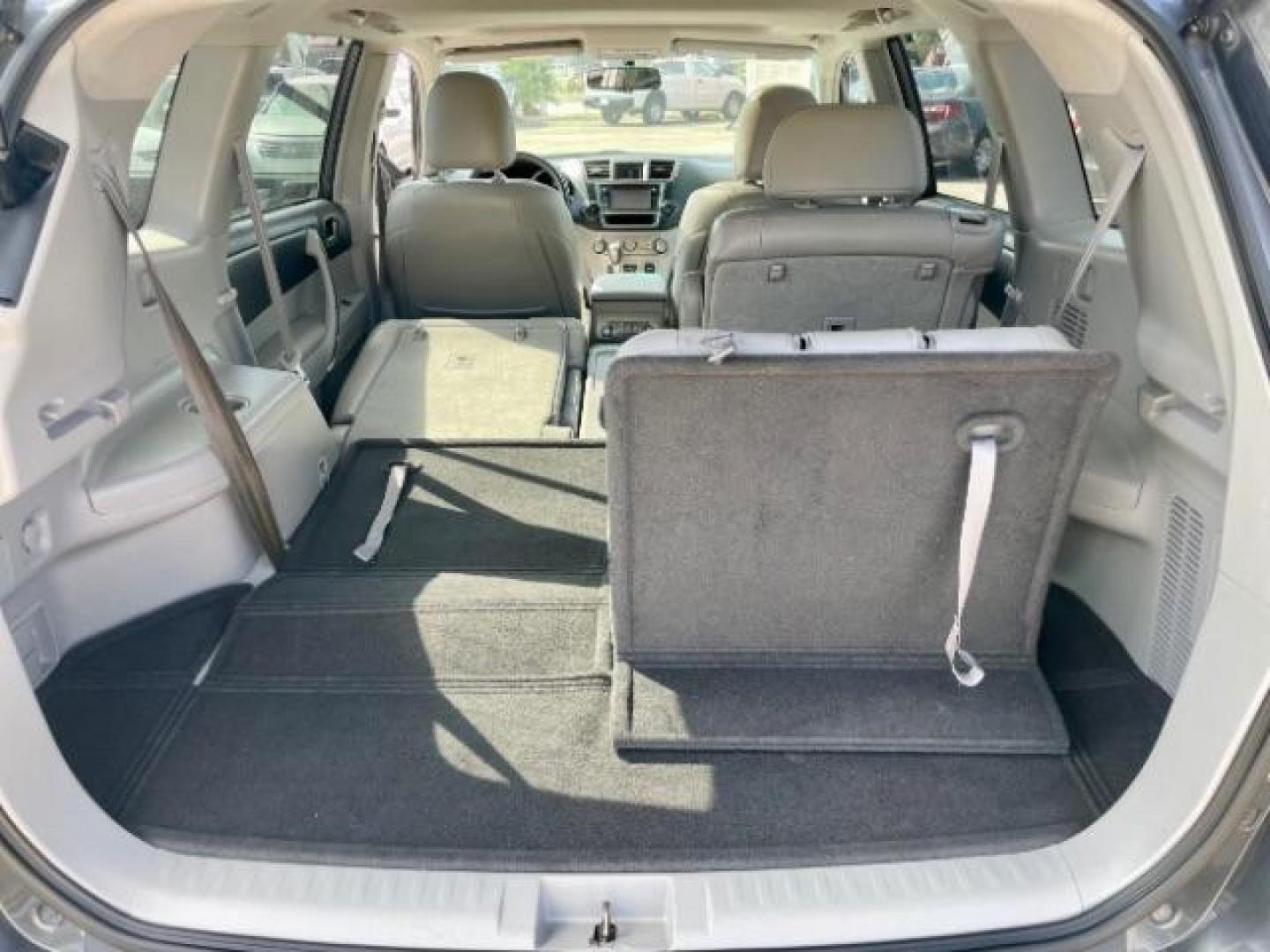 2013 Magnetic Gray Metallic /Gray Cloth Interior Toyota Highlander Base 2WD V6 (5TDZK3EH9DS) with an 3.5L V6 DOHC 24V engine, 5-Speed Automatic transmission, located at 4545 Spencer Hwy., Pasadena, 77504, (832) 266-1645, 29.666037, -95.173775 - Photo#17