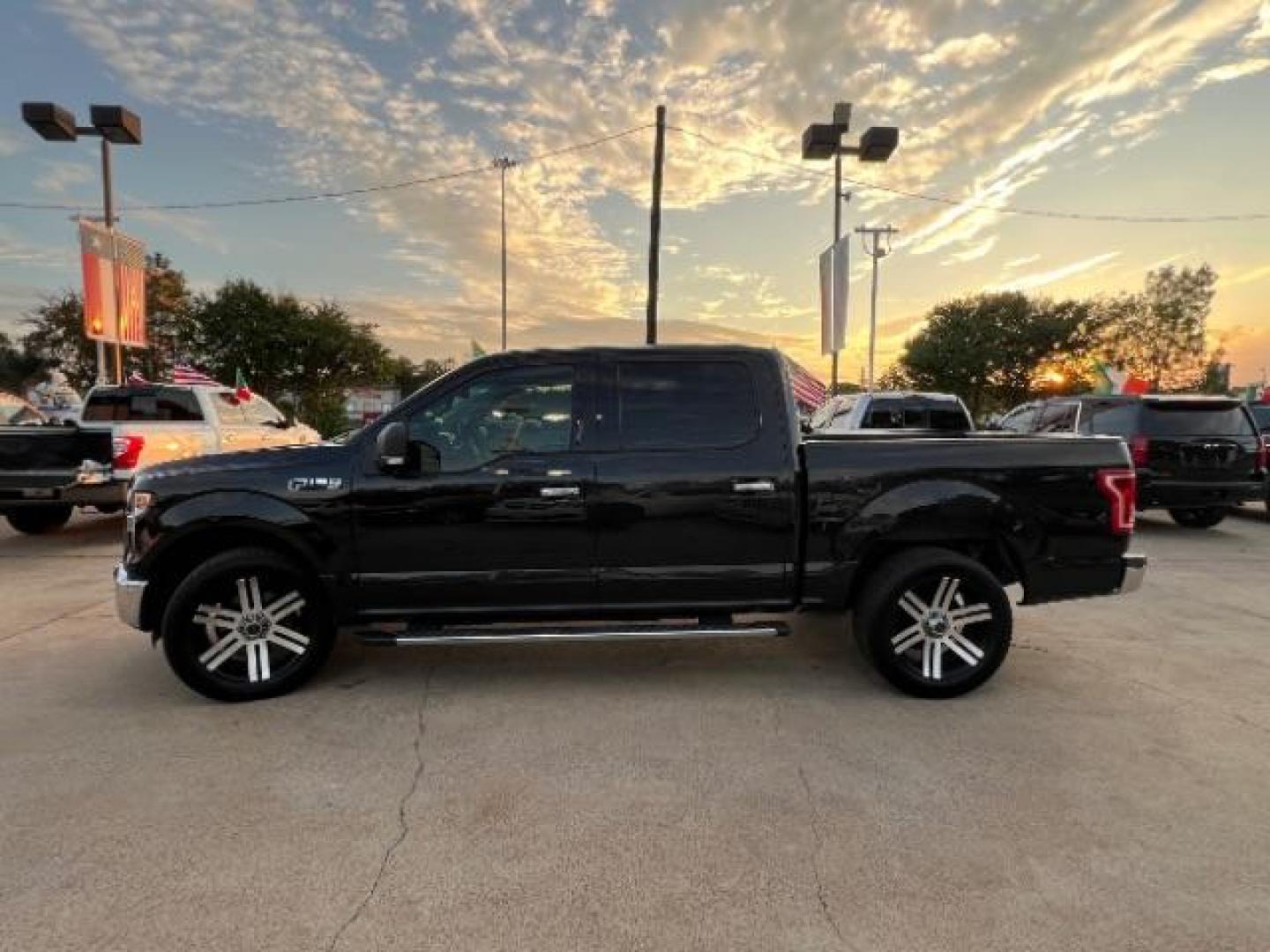 2015 Tuxedo Black Metallic Ford F-150 XLT SuperCrew 5.5-ft. Bed 2WD (1FTEW1CF8FF) with an 5.0L V8 engine, 6-Speed Automatic transmission, located at 7935 Gulf Freeway, Houston, 77017, (832) 266-1645, 29.684393, -95.275665 - Photo#3