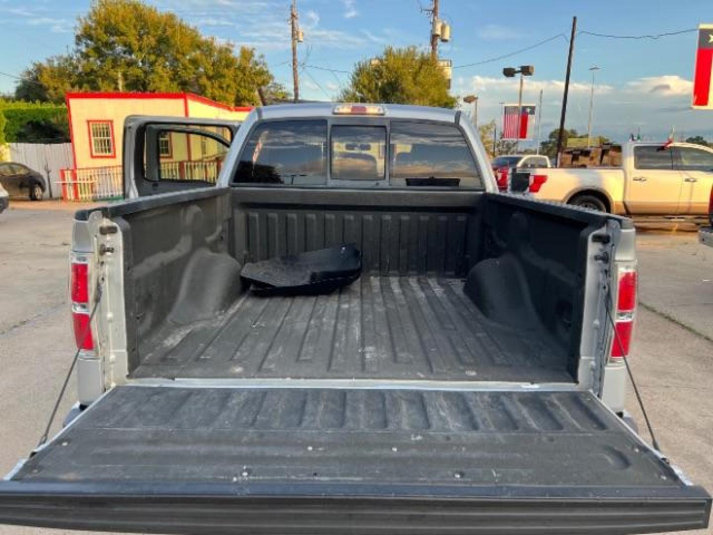 2012 Ingot Silver Metallic Ford F-150 Lariat SuperCrew 5.5-ft. Bed 2WD (1FTFW1CT3CF) with an 3.5L V6 TURBO engine, 6-Speed Automatic transmission, located at 7935 Gulf Freeway, Houston, 77017, (832) 266-1645, 29.684393, -95.275665 - Photo#14