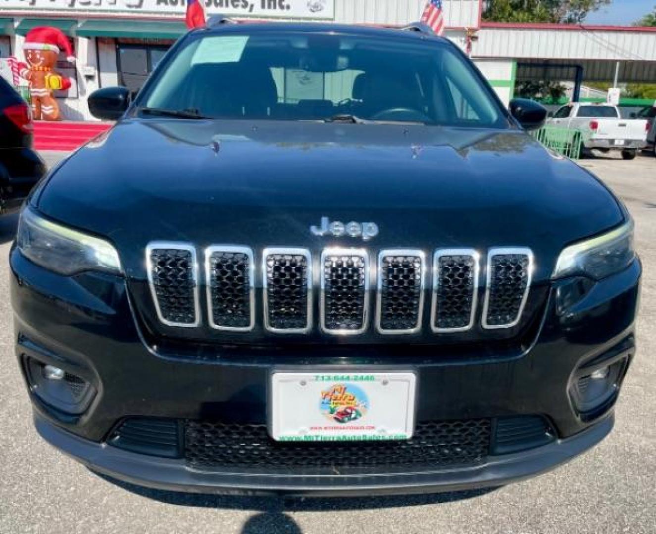 2019 Diamond Black Crystal Pearl Coat /Black, vinyl/cloth Jeep Cherokee Latitude Plus FWD (1C4PJLLB6KD) with an 2.4L L4 DOHC 16V engine, 9-Speed Automatic transmission, located at 4545 Spencer Hwy., Pasadena, 77504, (832) 266-1645, 29.666037, -95.173775 - Photo#1