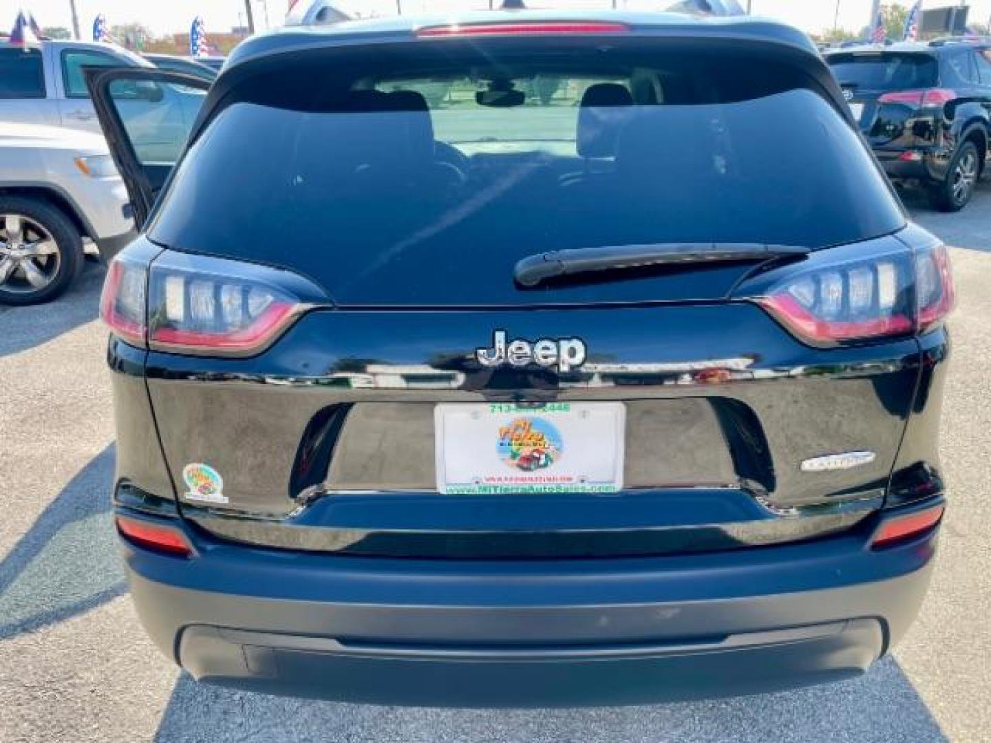 2019 Diamond Black Crystal Pearl Coat /Black, vinyl/cloth Jeep Cherokee Latitude Plus FWD (1C4PJLLB6KD) with an 2.4L L4 DOHC 16V engine, 9-Speed Automatic transmission, located at 4545 Spencer Hwy., Pasadena, 77504, (832) 266-1645, 29.666037, -95.173775 - Photo#3