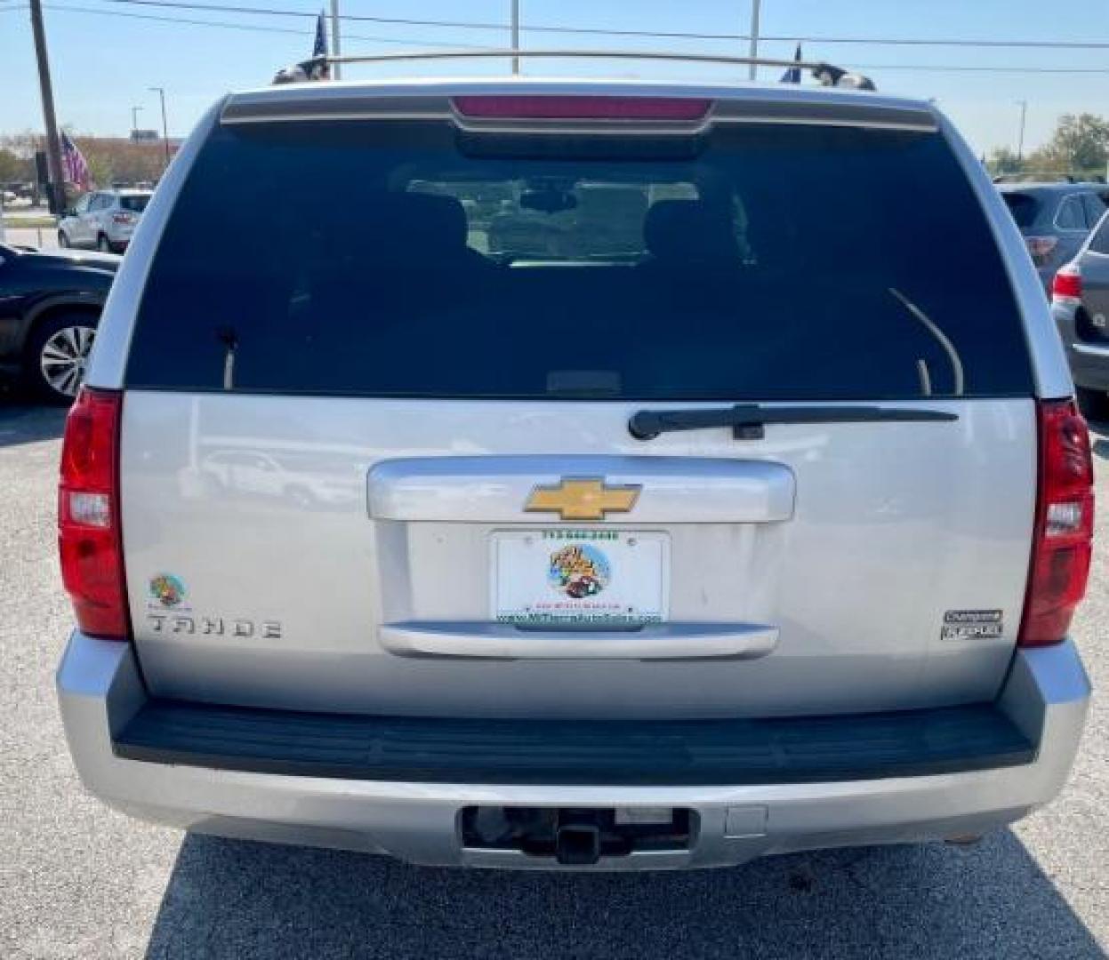 2012 Silver Ice Metallic Chevrolet Tahoe LS 2WD (1GNSCAE06CR) with an 5.3L V8 OHV 16V FFV engine, 6-Speed Automatic transmission, located at 4545 Spencer Hwy., Pasadena, 77504, (832) 266-1645, 29.666037, -95.173775 - Photo#3