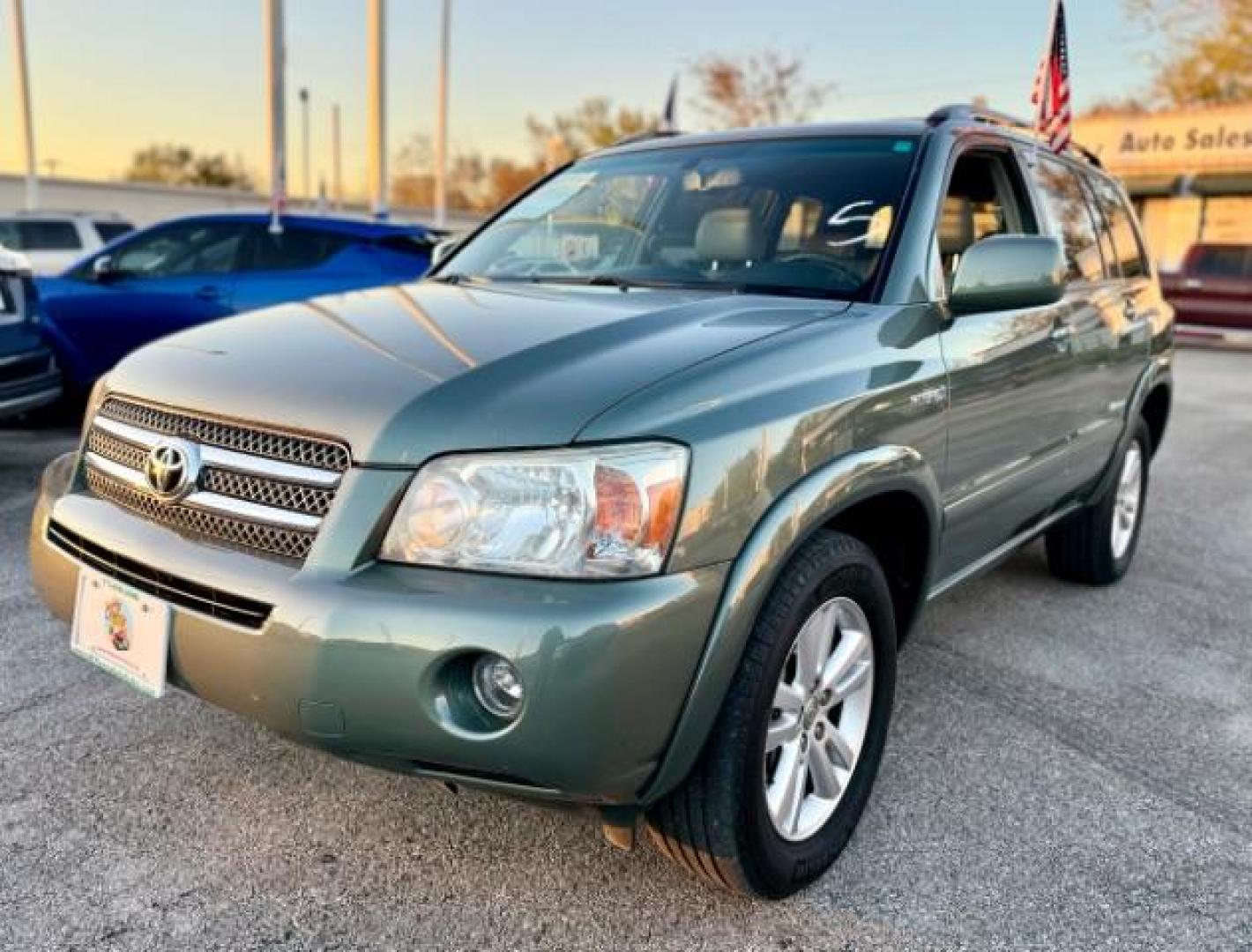 2007 Oasis Green Pearl /Ash Leather Interior Toyota Highlander Hybrid Limited 4WD (JTEHW21A970) with an 3.3L V6 DOHC 24V HYBRID engine, Continuously Variable Transmission transmission, located at 4545 Spencer Hwy., Pasadena, 77504, (832) 266-1645, 29.666037, -95.173775 - Photo#0