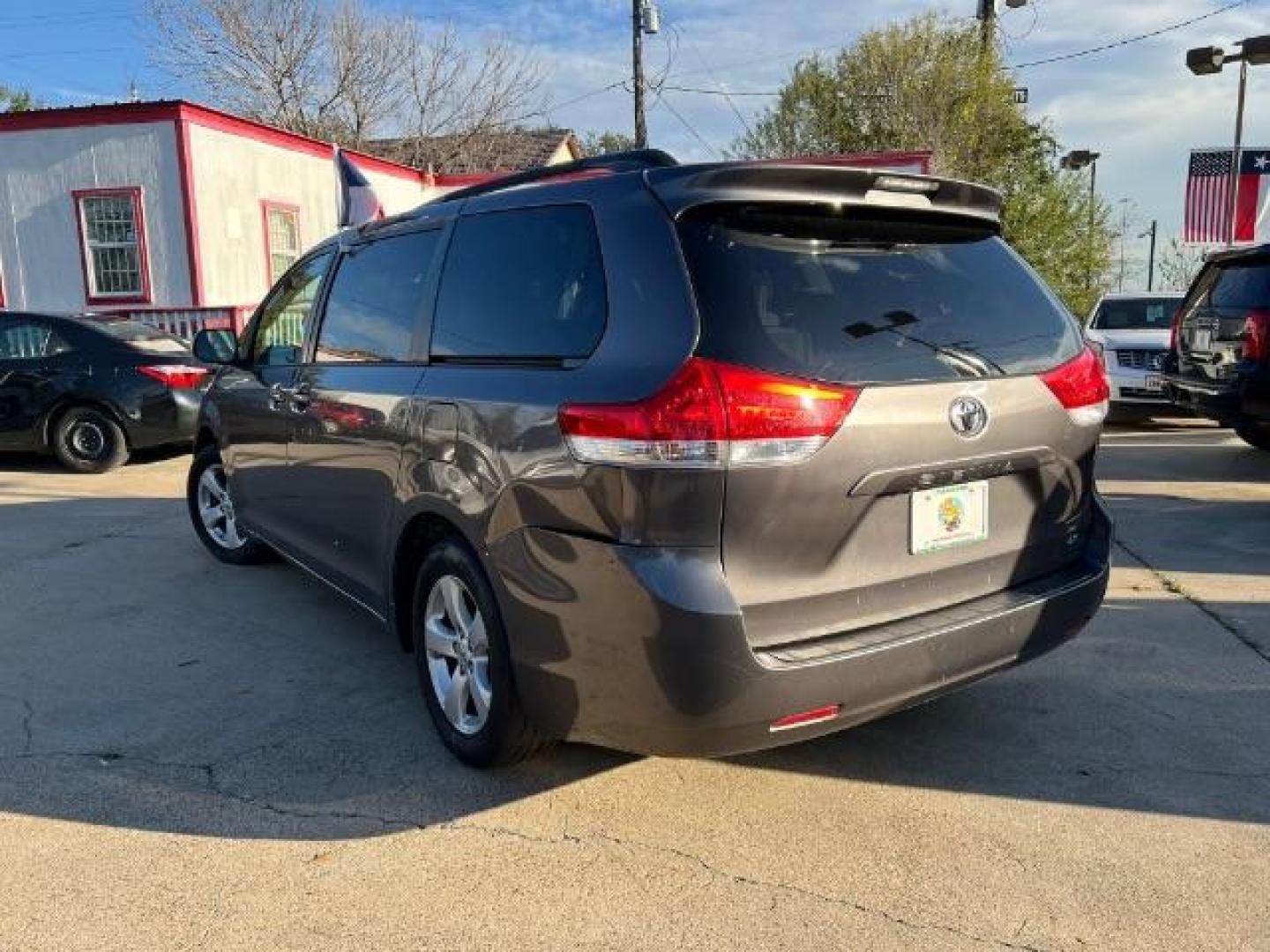 2014 Predawn Gray Mica Toyota Sienna LE Minivan 4D (5TDKK3DC8ES) with an 3.5 engine, Automatic transmission, located at 7935 Gulf Freeway, Houston, 77017, (832) 266-1645, 29.684393, -95.275665 - Photo#4