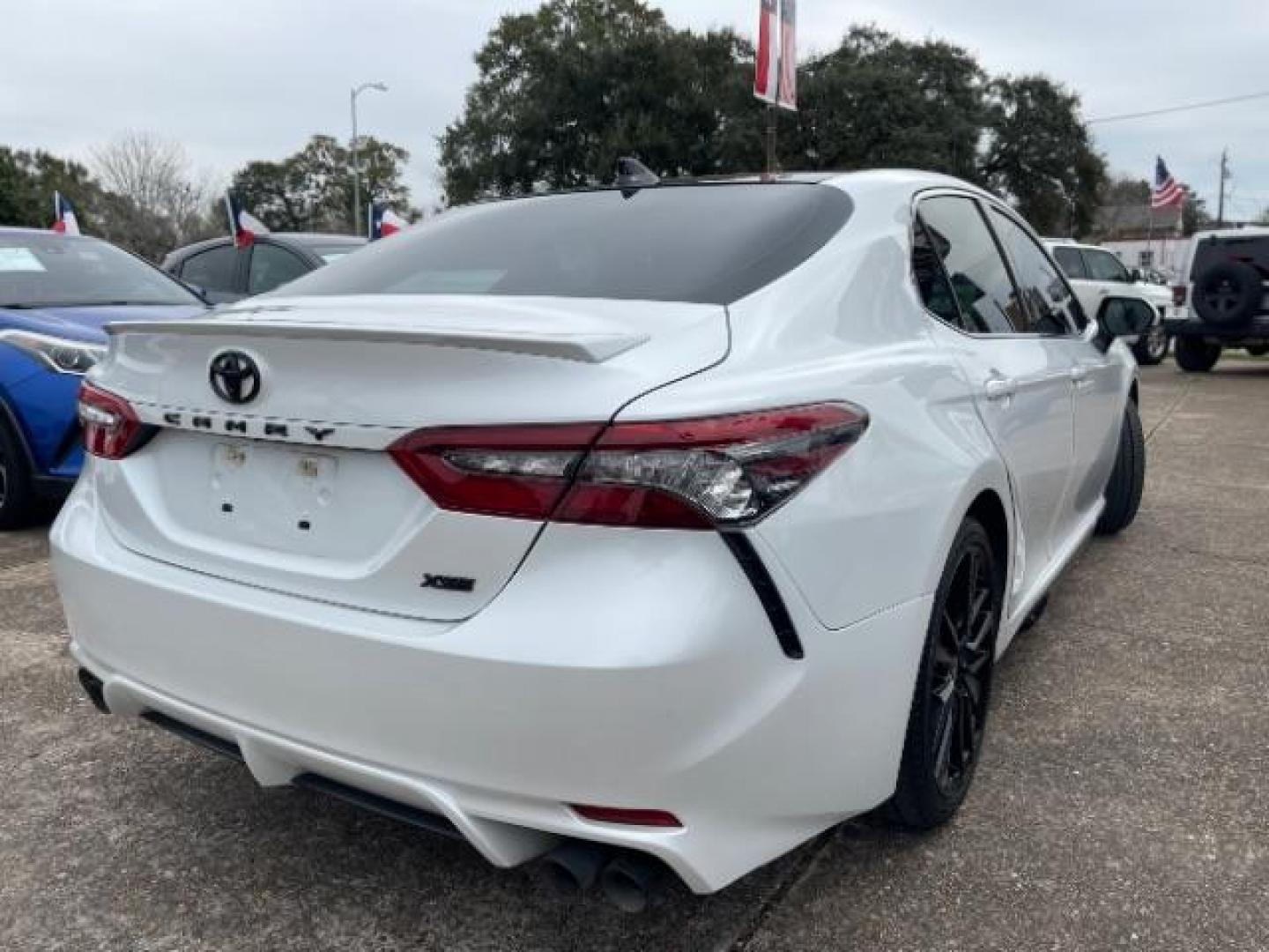 2021 Wind Chill Pearl /Black Toyota Camry XSE (4T1K61AK3MU) with an 2.5 engine, Automatic transmission, located at 7935 Gulf Freeway, Houston, 77017, (832) 266-1645, 29.684393, -95.275665 - Photo#6